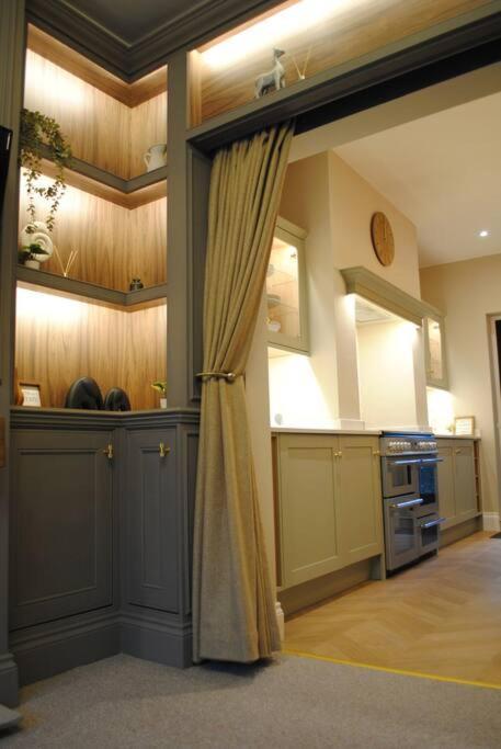 Villa Cosy Renovated House In Warrington Esterno foto