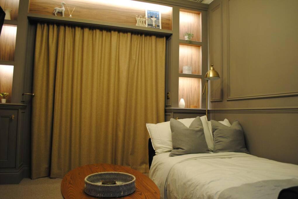 Villa Cosy Renovated House In Warrington Esterno foto